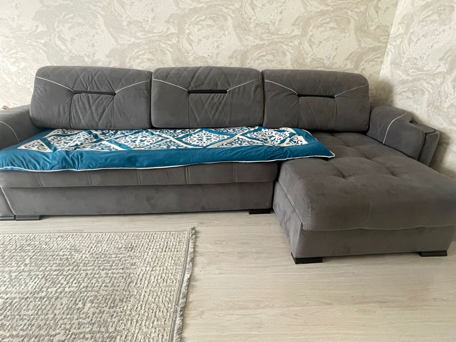 Продам диван 3 метра