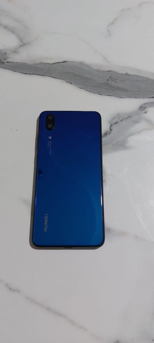 Продам HUAWEI P20 в Отличном состоянии!