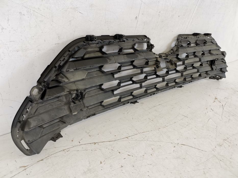 Радиаторна решетка Тойота РАВ4 / Toyota RAV4 Оригинална в добро състоя