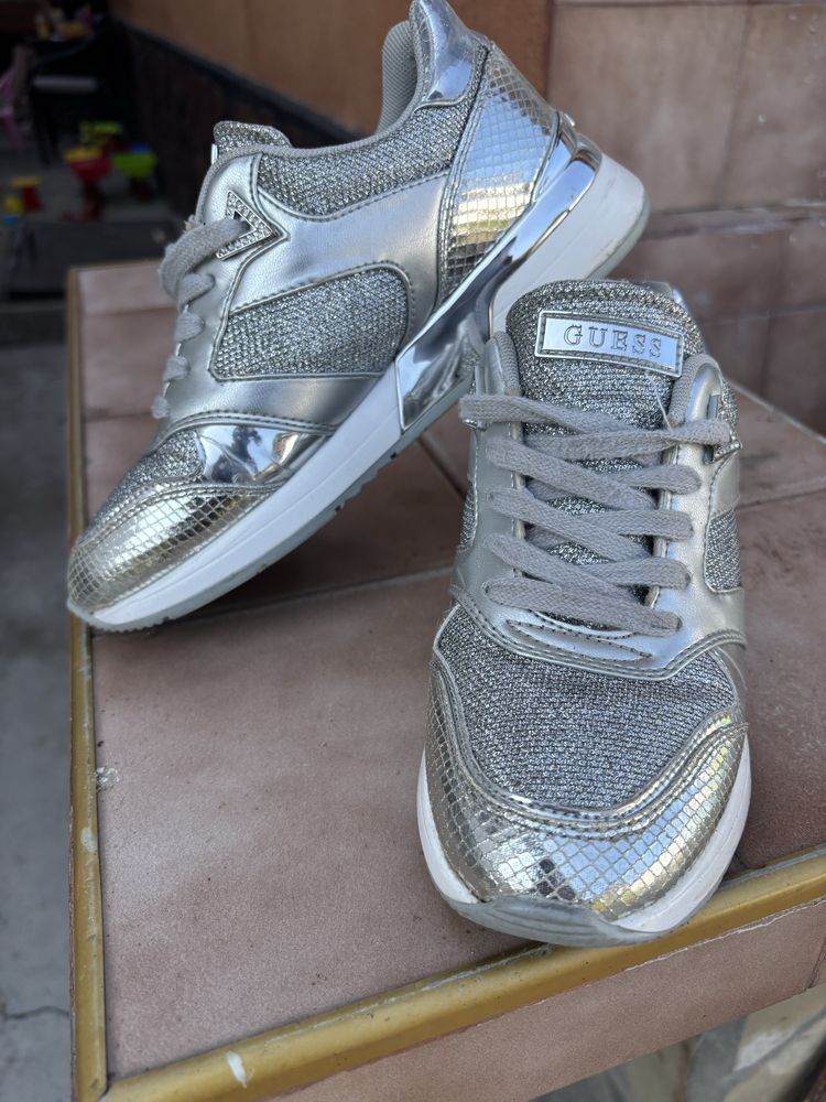 Сникърси GUESS 36 ном.