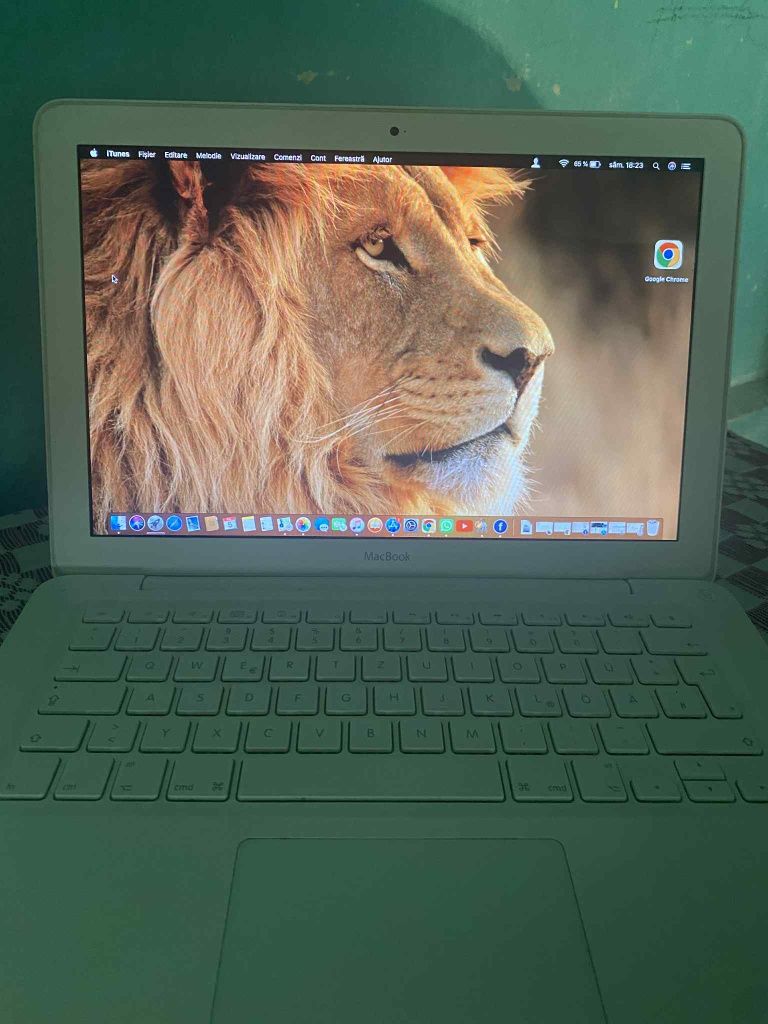 Laptop iphone în stare perfectă
