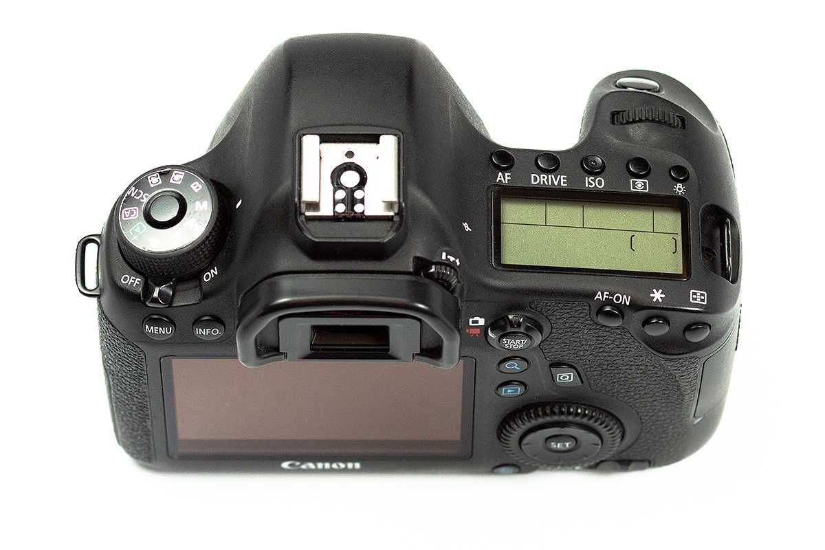 Продавам Canon 6D