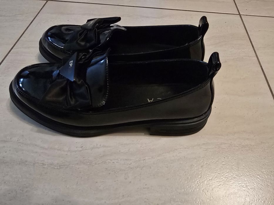 Pantofi Epica din piele lacuita