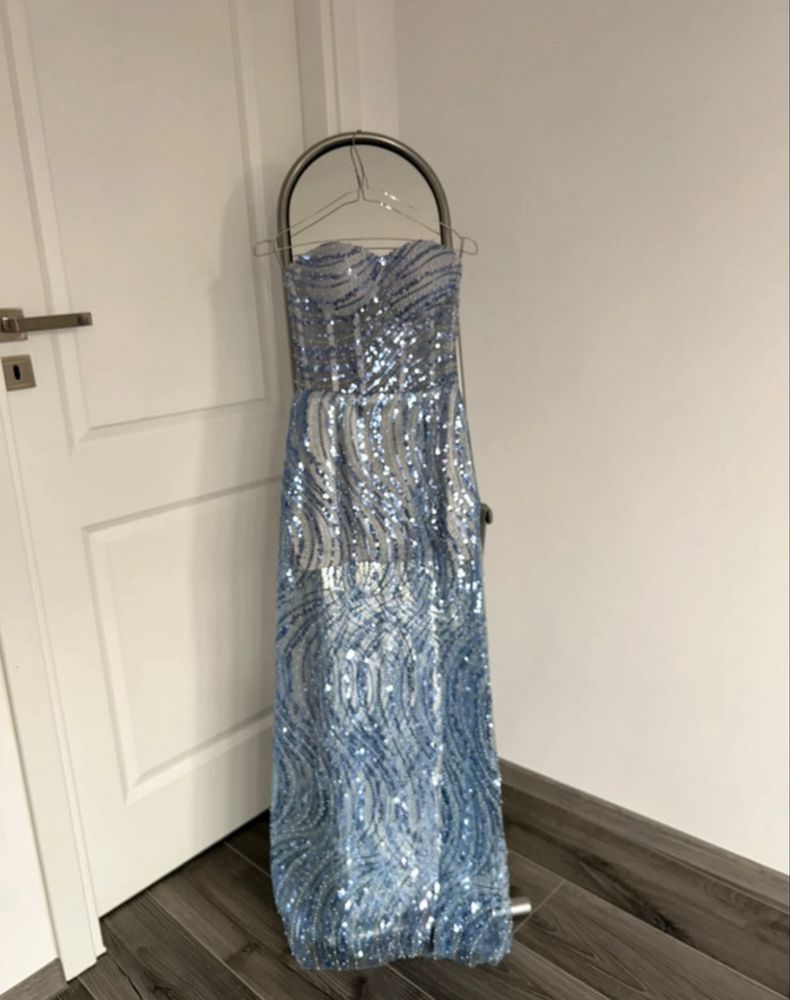 Rochie cu paiete si perle