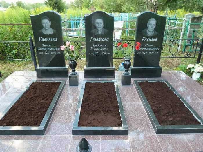 Памятники гранитные, Кованые оградки, Благоустройство могил.