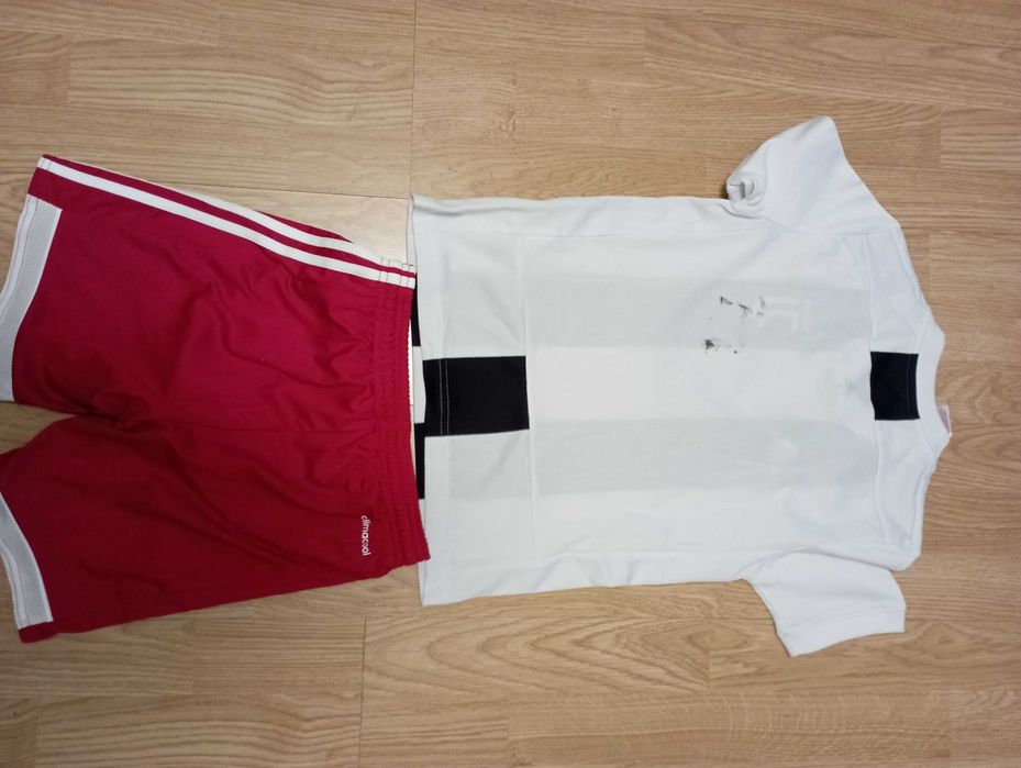 Детски футболни екипи