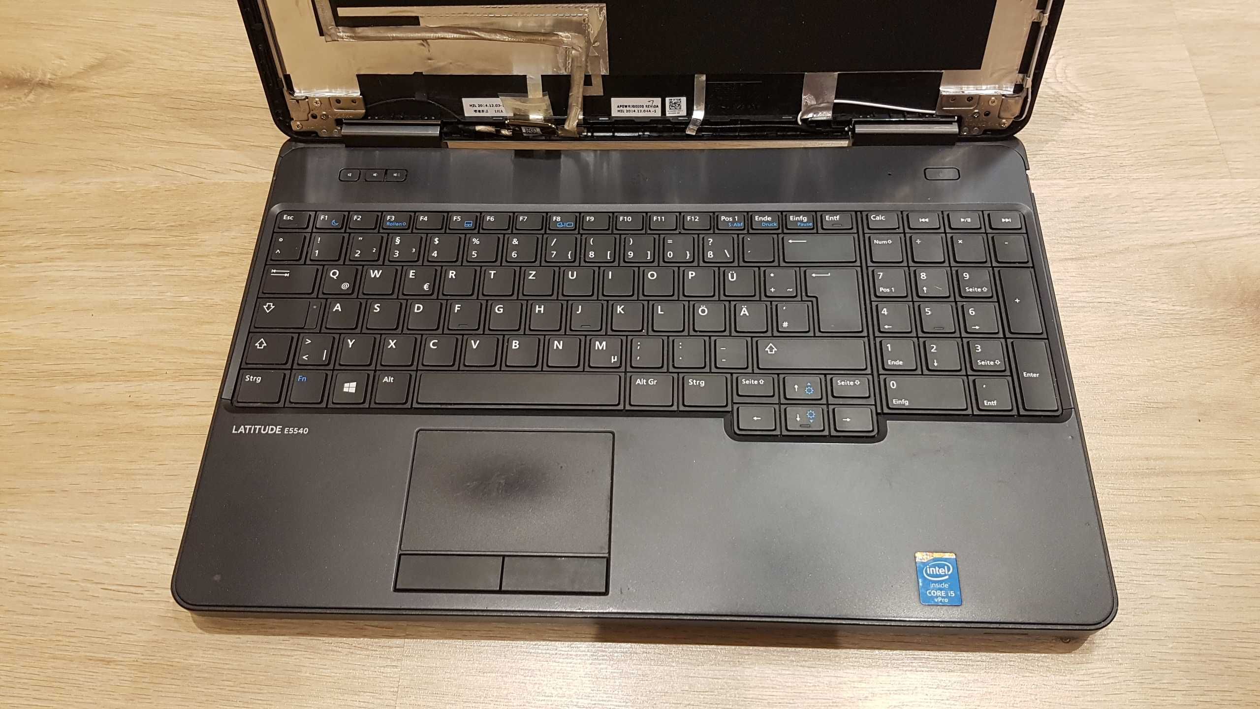 Dell Latitude E5540 incomplet pentru componente