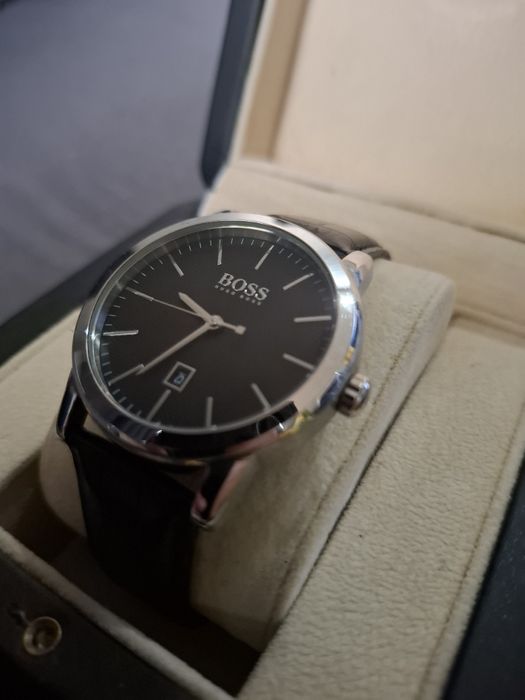 Чисто нов часовник Hugo Boss