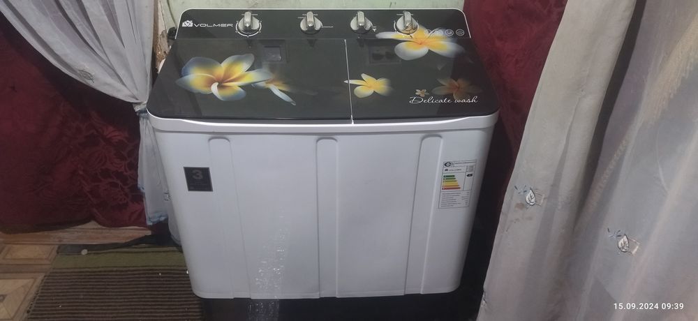 Yarimavtomat kir yuvish mashinasi sotiladi