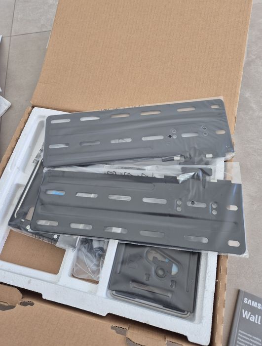 Стойка за телевизор Samsung The Frame 65''