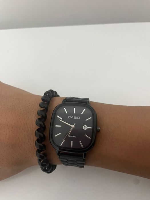 Продам срочно часы CASIO // без коробок