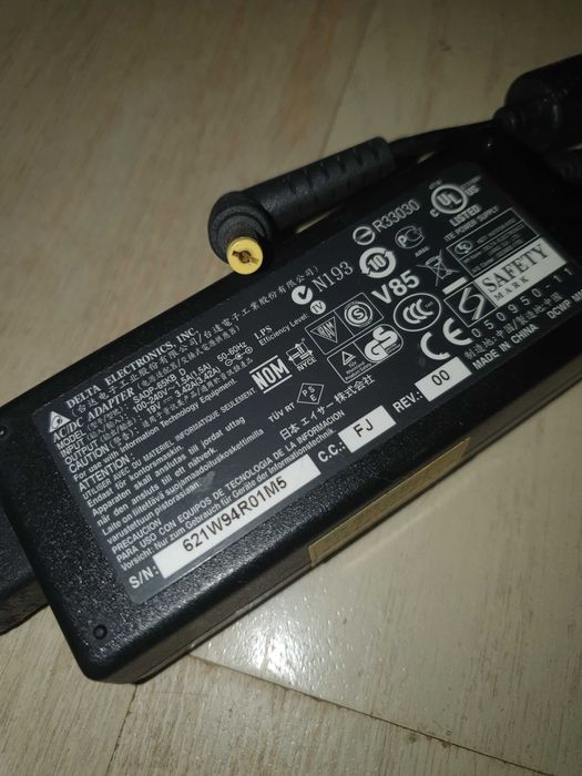 Incarcator alimentator original Acer Delta 65W 19V 3.42A SADP-65KB D