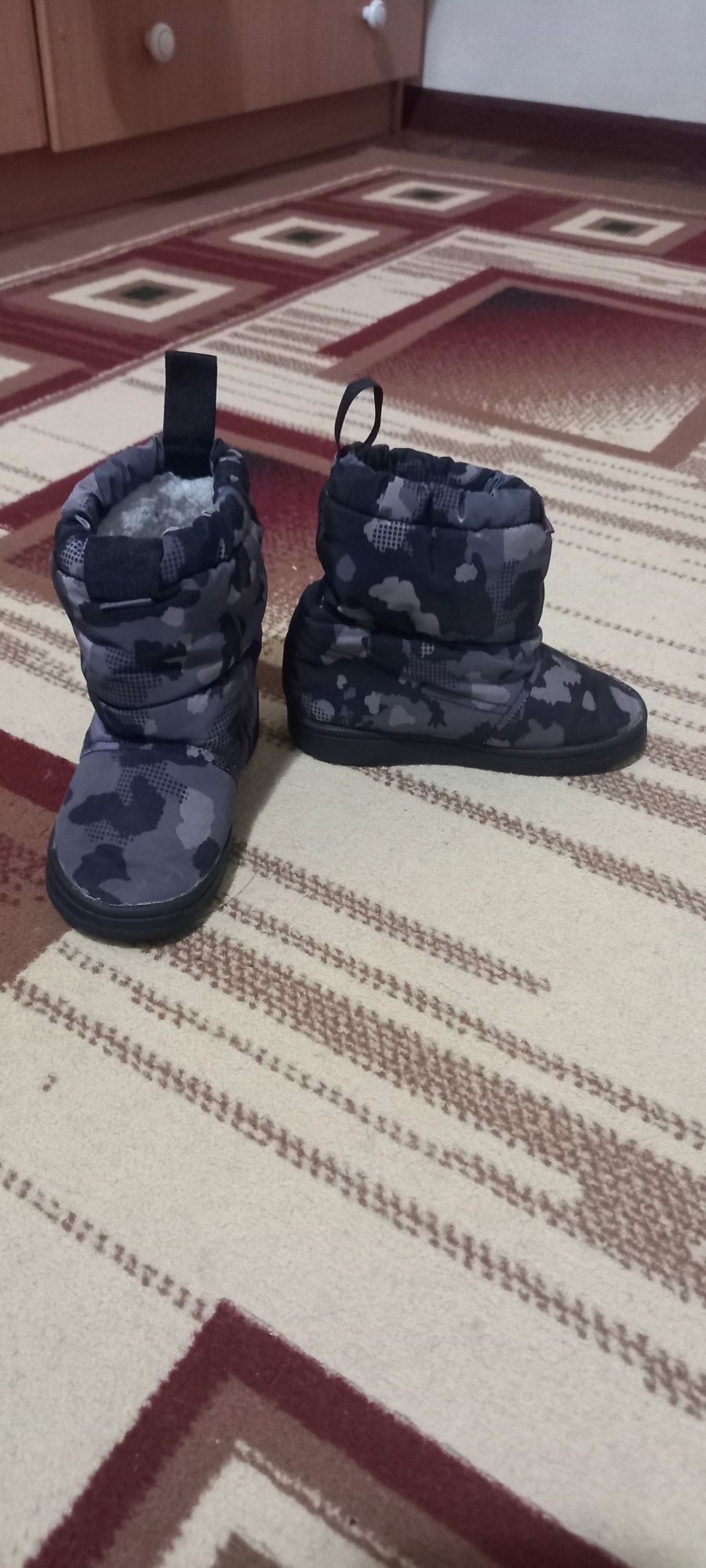 Дутики для мальчика.