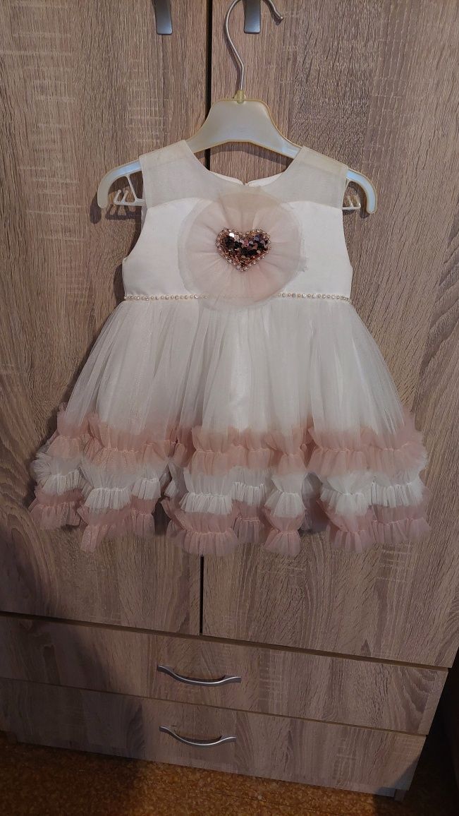 Бебешка рокля официялна бяла