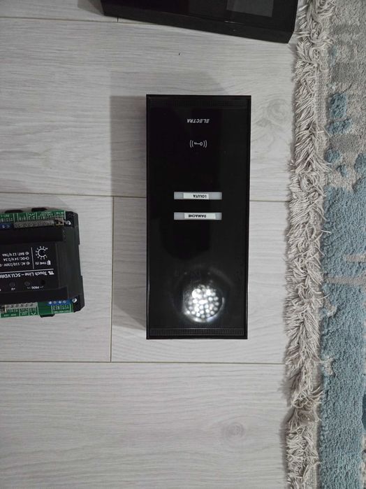 Videointerfon electra pentru 2 famili in stare perfecta de functionare