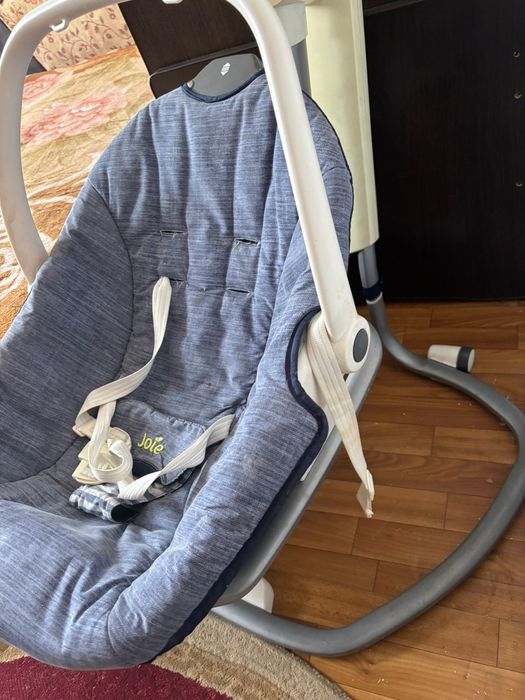 Продам детскую качалку, музыкальная