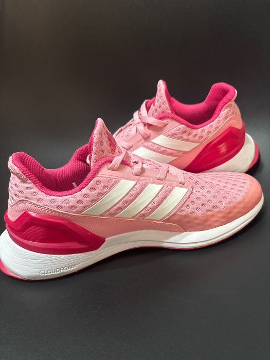 Дамски обувки adidas
