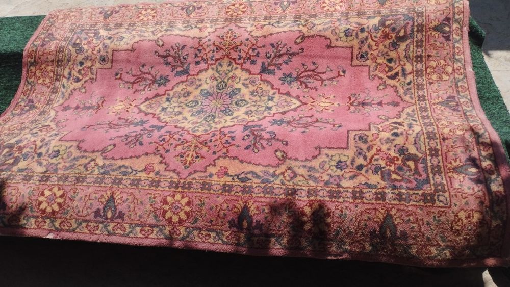 Продаётся ковер в хорошем состоянии