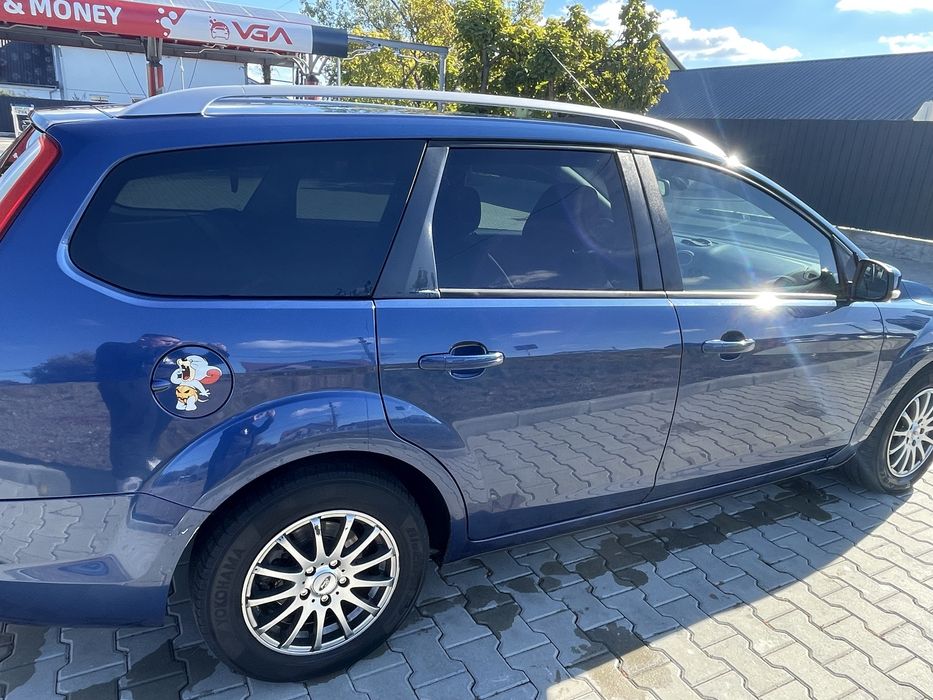 Ford Focus 1.6 benzina