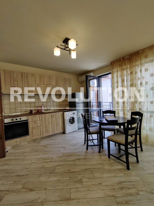 Дава се под наем Двустаен апартамент в Пловдив, Младежки Хълм - 65 кв.м за 450 € - Снимка #2