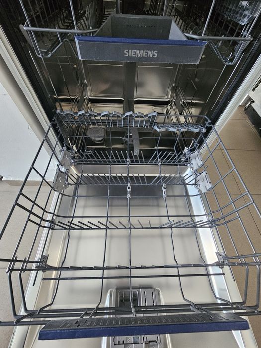Съдомиялна за частично вграждане SIEMENS