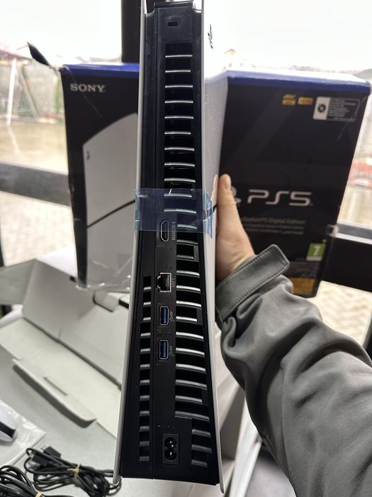 PS5  SONY Digital Edition 4K 120 HDR