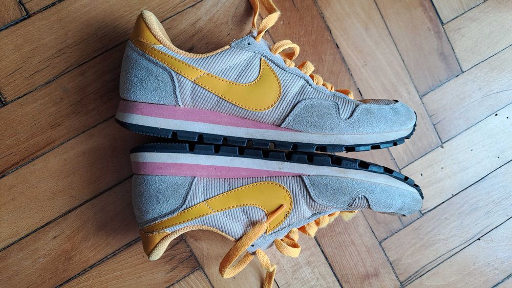 Дамски маратонки Nike 38 номер