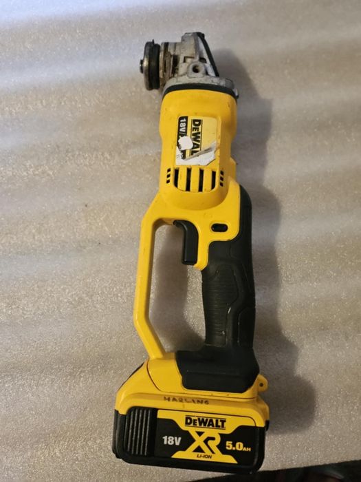 Vând flex Dewalt DCG412, folosit Se vinde cu tot cu baterie 5ah  și în