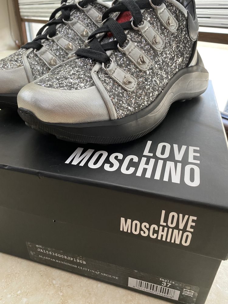 Спортни обувки LOVE MOSCHINO 37н