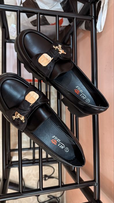 Черни/бели мокасини