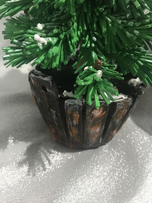 Aranjament “ Brad in vas”