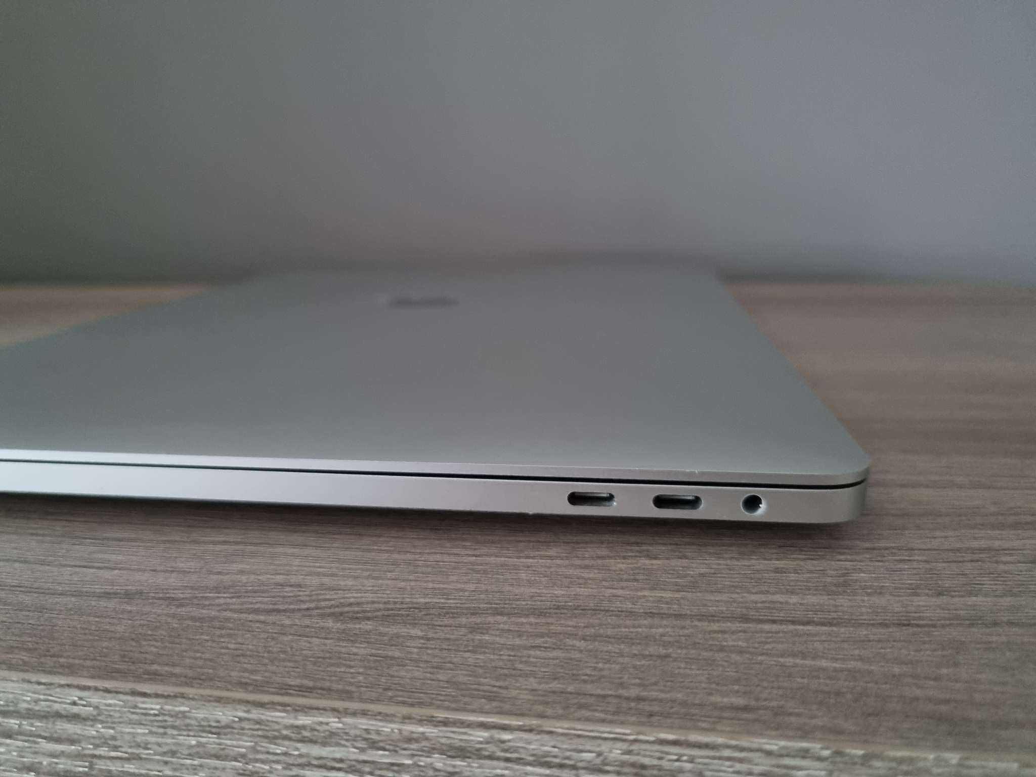 MacBook Pro 16 2019 6-core Intel i7 16RAM 500SSD AMD Radeon Space Gray
