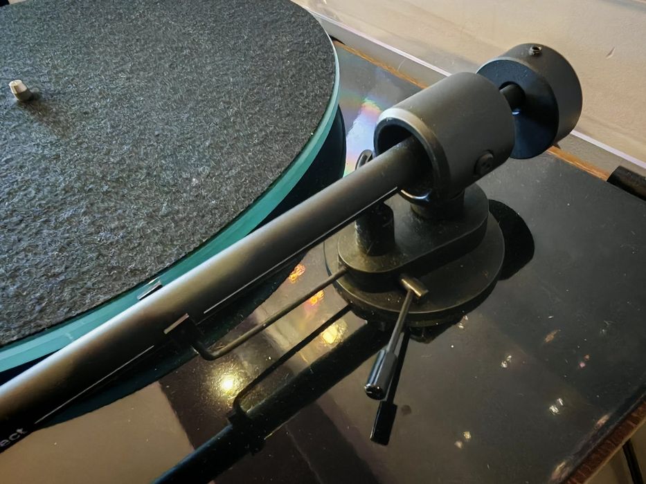 Грамофон Pro-Ject T1 Phono SB с доза Ortofon OM5E