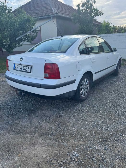 VW Passat 1.6 Benzina 102 Cp An 2000