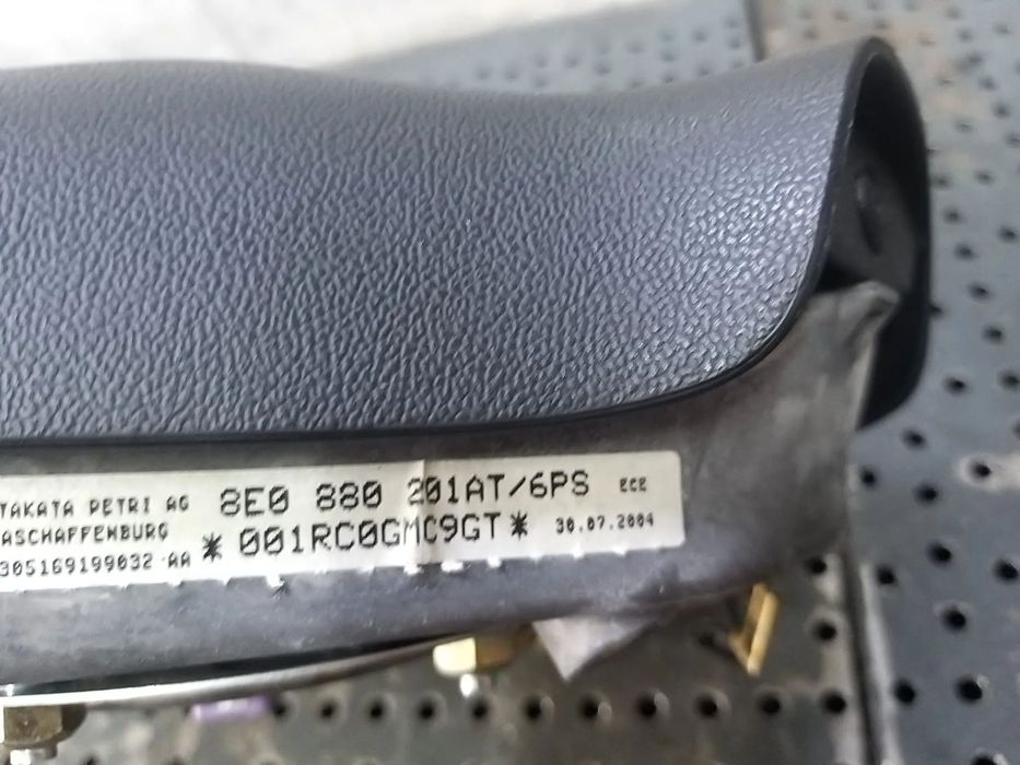 Airbag volan audi a3 8p 8e0880201at