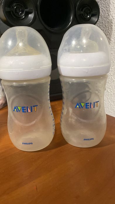 Бутылки для кормления малыша