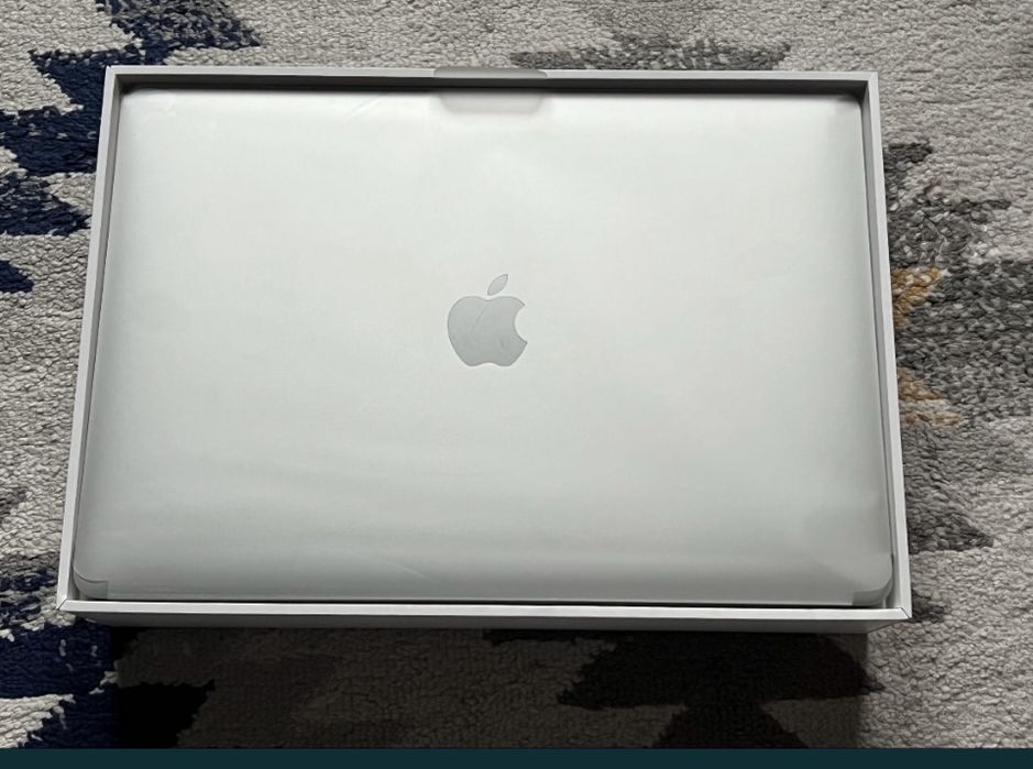 Macbook Air 13; Ml; 256 GB; 45 cicluri; Ca Nou