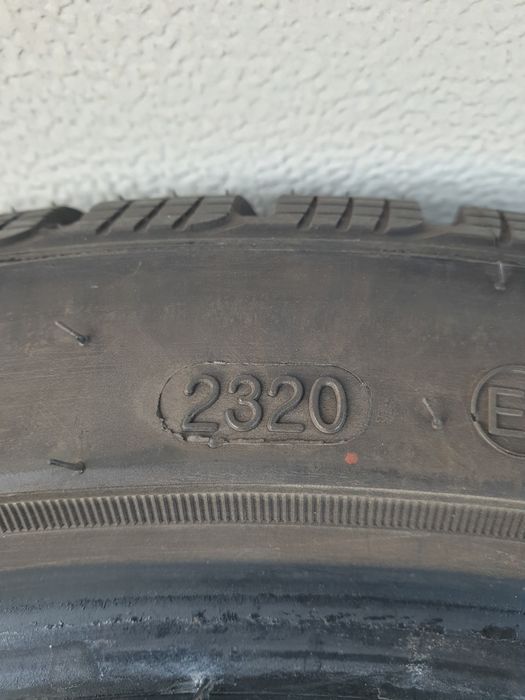 Зимни гуми 4 броя GOODRIDE SW608 205 45 R17 дот 2320