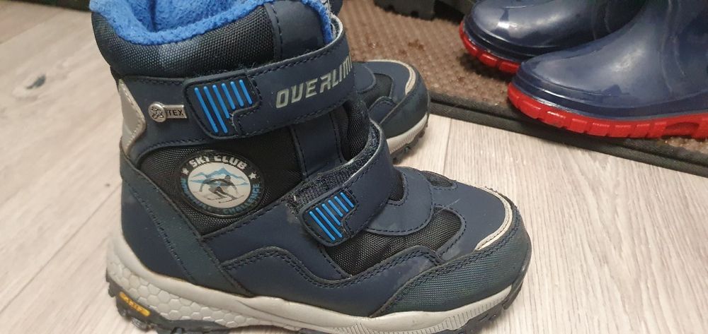Продам зимние сапоги на мальчика б/у