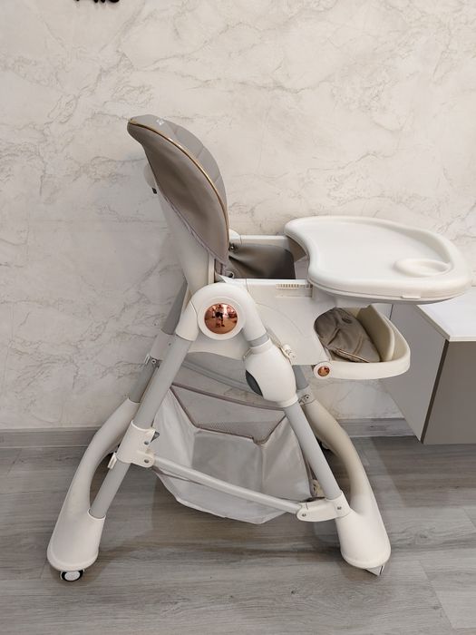 Bolalar ovqatlanish stulchigi