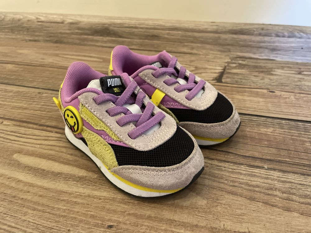 Маратонки PUMA за бебе момиче, размер 21