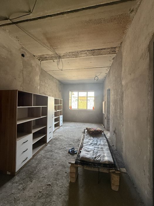 Сергели кум арик махаллада  учаска сотилади каропка холатида