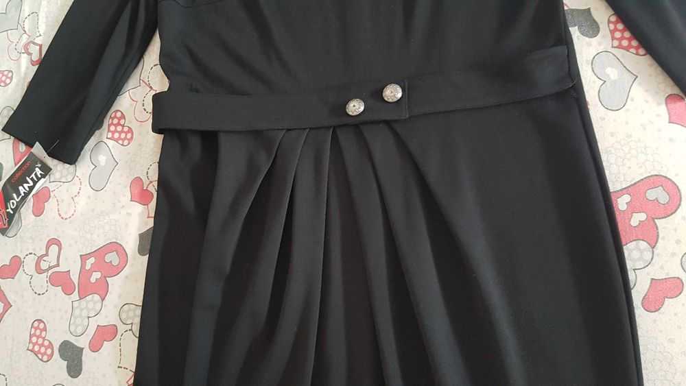 Нова черна рокля