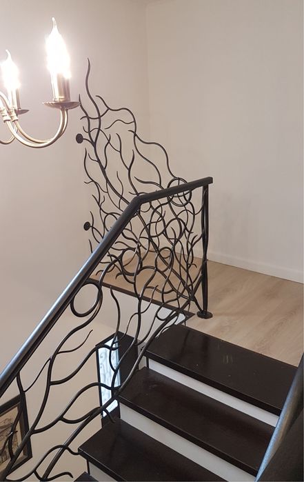 Balustrade fier forjat,riflaje metalice rezistente,porti auto,balcoane