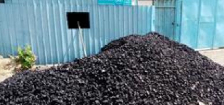 Кидаю уголь перекидаю уголь