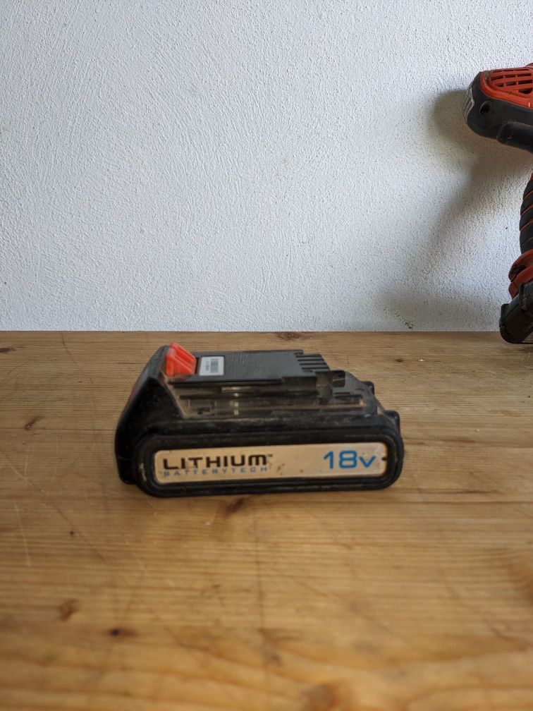 Bormașina lithium+încatcator lithium +2baterii