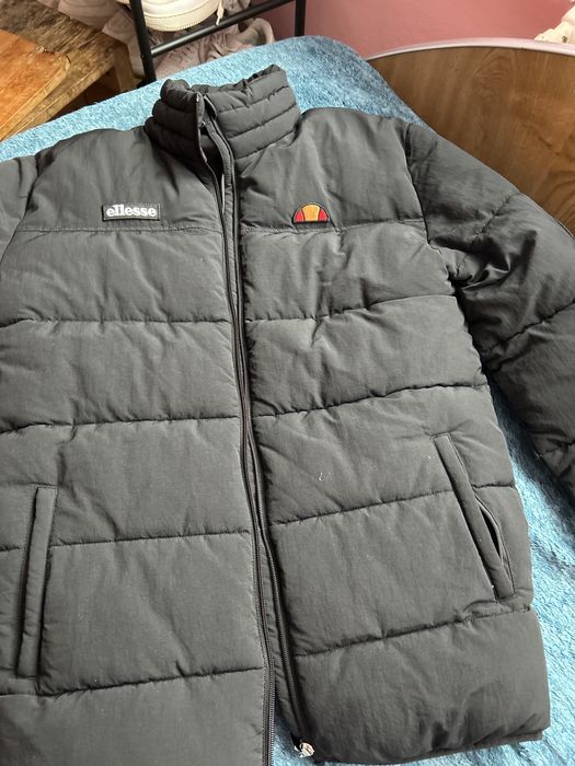 geaca luata anul trecut o data am umblat cu ea marimea m