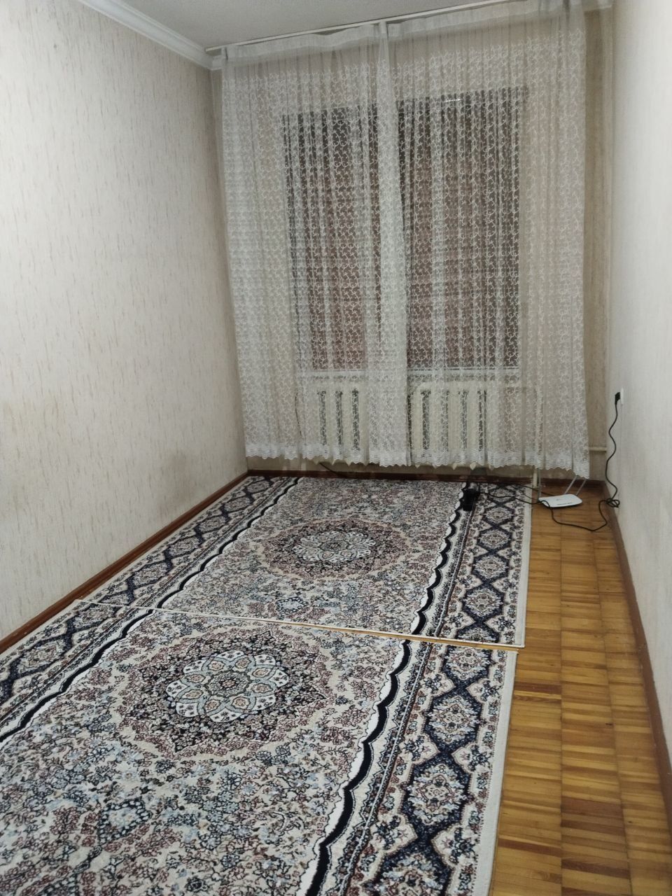 Продается квартира на Ахмад югнаки своя (без маклера)