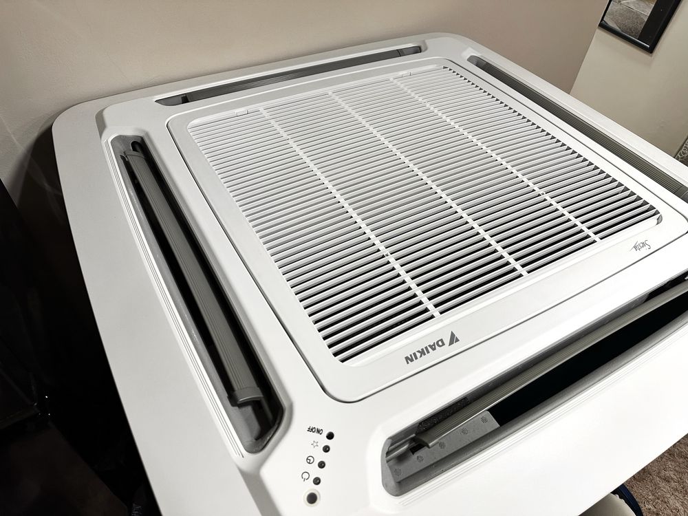 Касетъчен климатик DAIKIN 36000btu