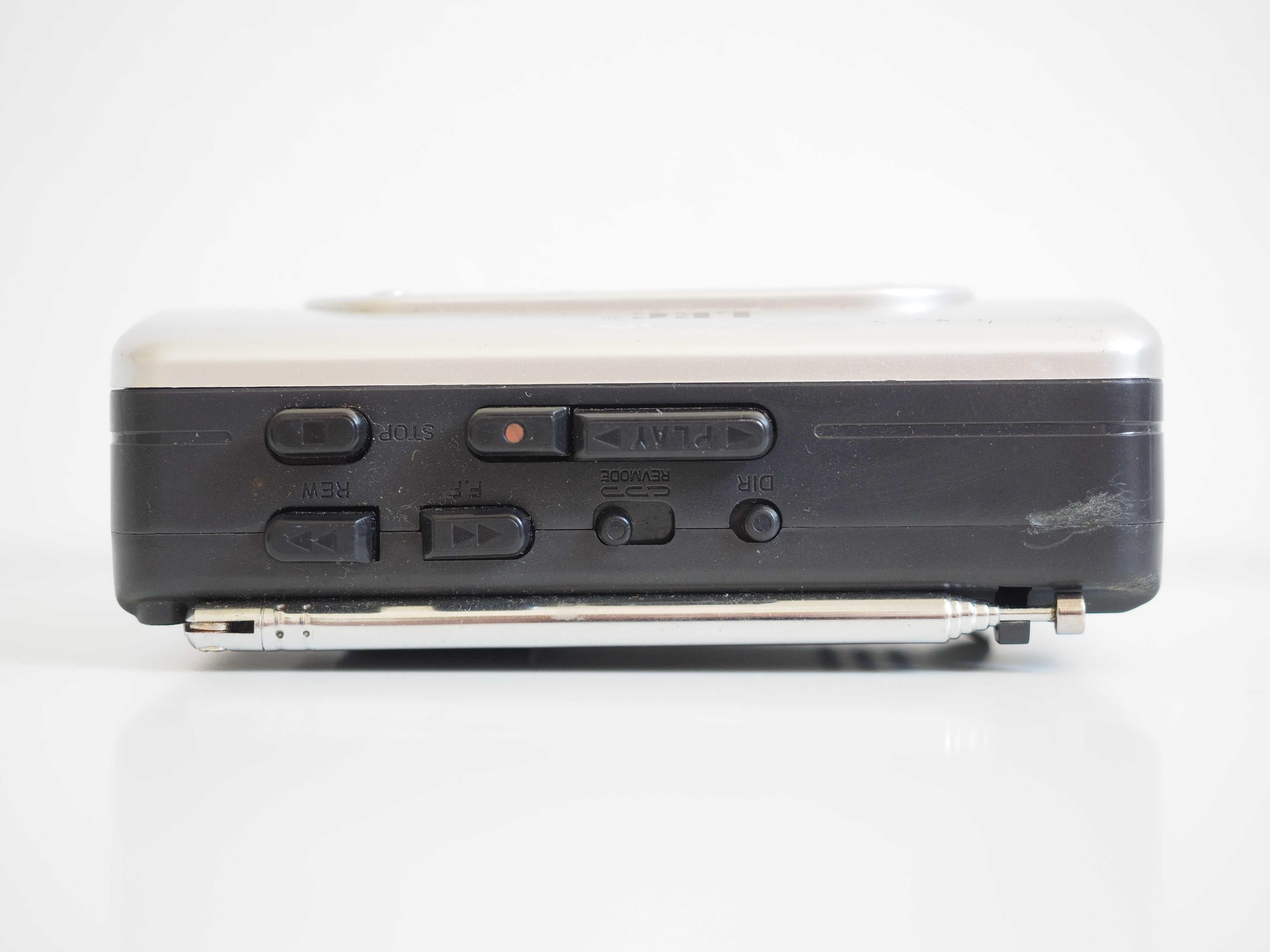 Casetofon LEC WM-776D, cu radio + ceas, reportofon, funcțional, player